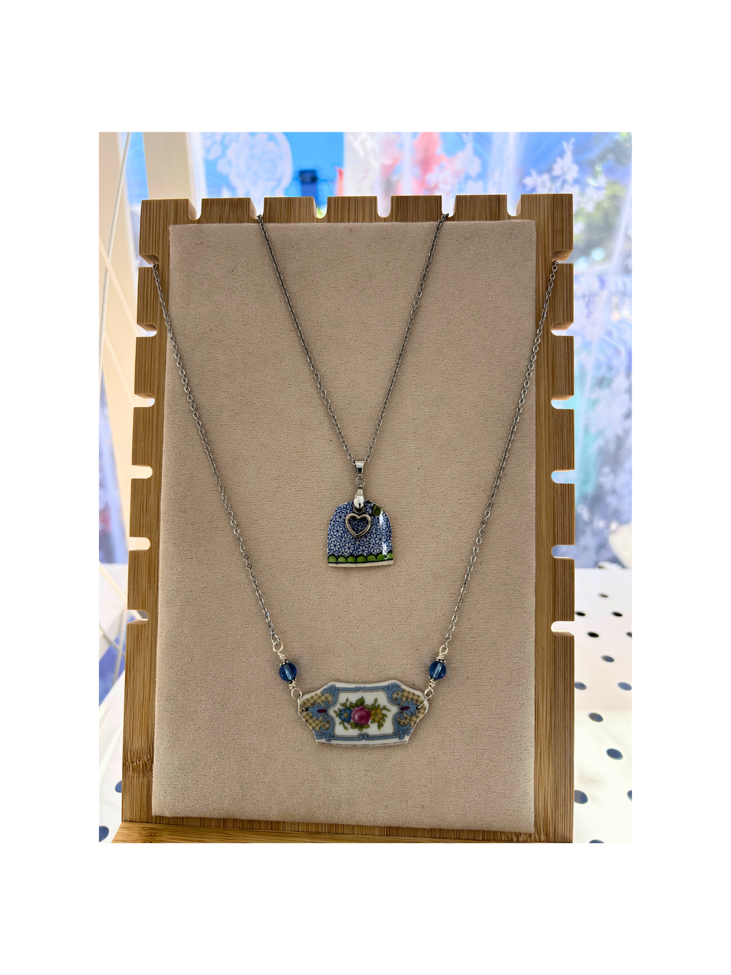 Asian inspired print pendant necklace