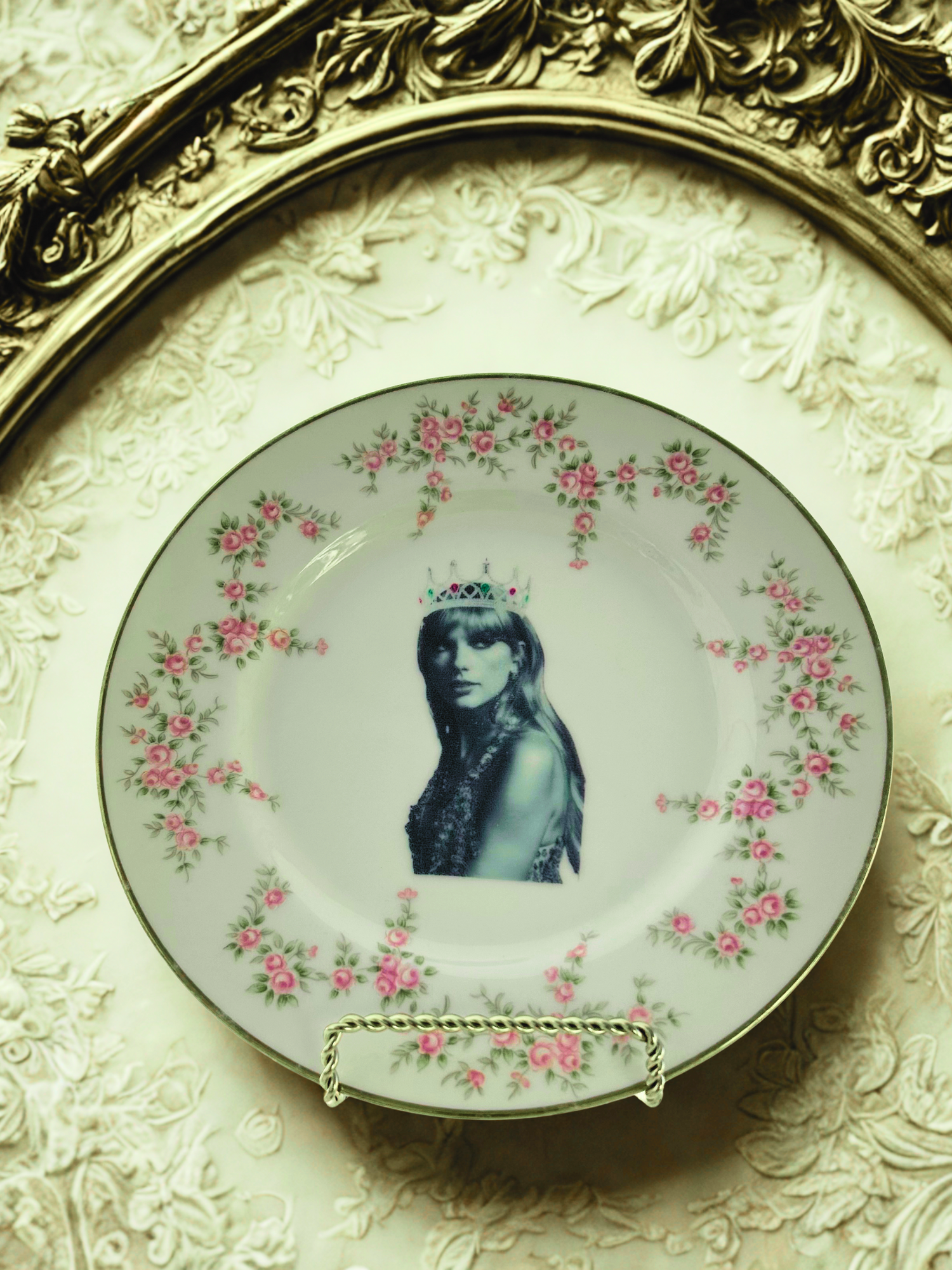 Vintage Pop Art Plate Collection