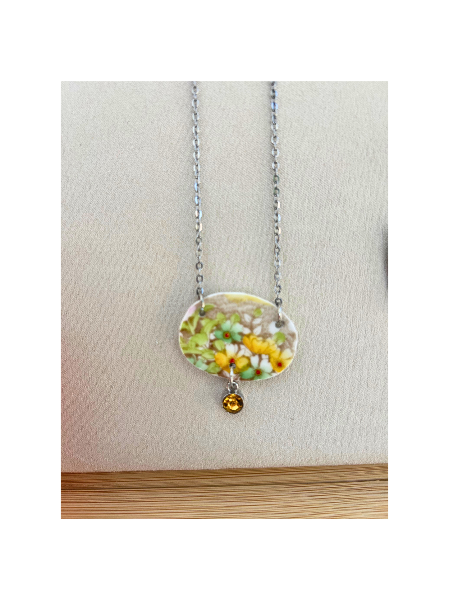 Garden flower pendant necklace