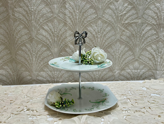 2 tier dessert tray with teal baby breath flower and silver hardward